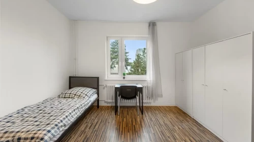 Bed for rent in a shared room, bed sheets included - Gallery - 9