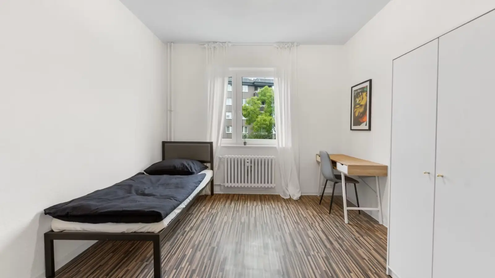 Bedroom 4 - 8