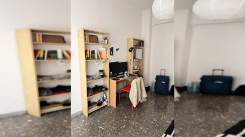 Room in a shared 5-bedroom apartment for rent in Tufello, females only