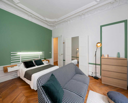 Rue Léo Delibes, Paris