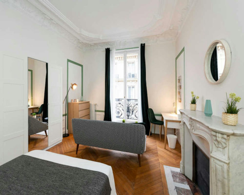 Rue Léo Delibes, Paris