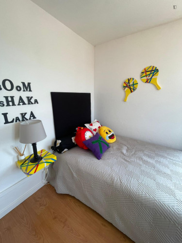 Inspiring Single Bedroom close to Coimbra Train Station