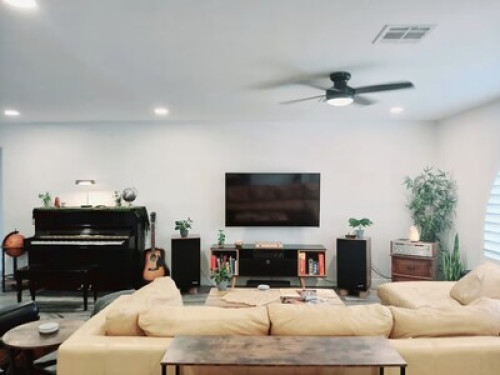 Beautiful 4 bed/2 bath home in PHX