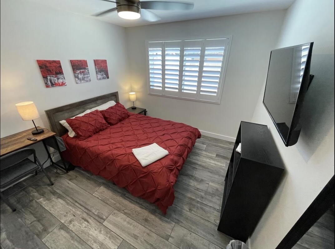  Quiet & Cozy/Room #2(Full Room)  -  Beautiful 4 bed/2 bath home in PHX  - Gallery -  1