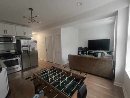 Large private room shared host home