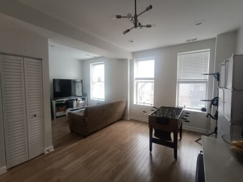 Large private room shared host home