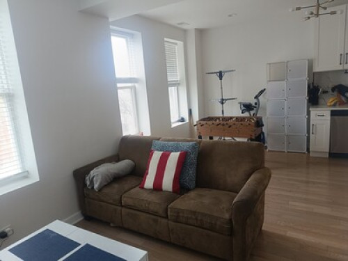 Large private room shared host home