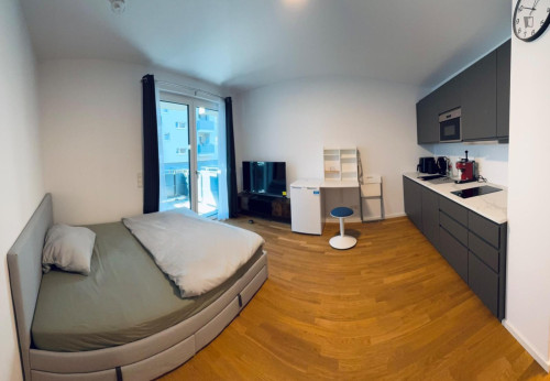Welcoming Studio with a balcony close to Leopoldplatz Metro