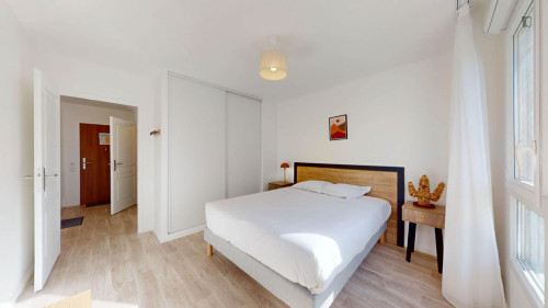 Delightful 1-bedroom flat near the Val d'Argenteuil train station 