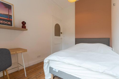 Wonderful double ensuite bedroom in Orvault