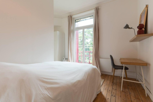Wonderful double ensuite bedroom in Orvault