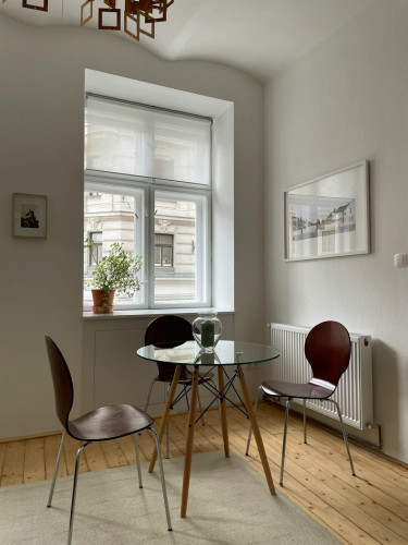 Neustiftgasse, Vienna