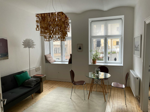 Neustiftgasse, Vienna