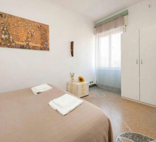 Double bedroom in San Lorenzo neighbourhood