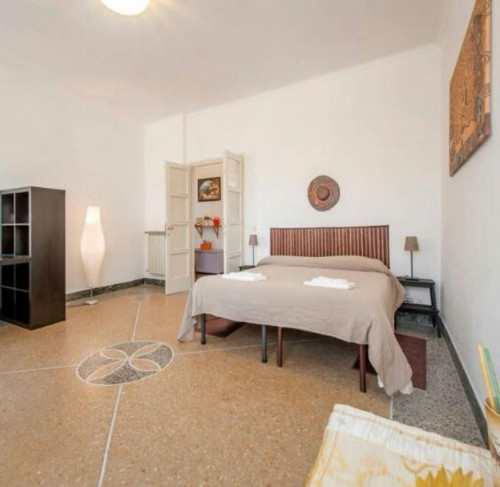Double bedroom in San Lorenzo neighbourhood