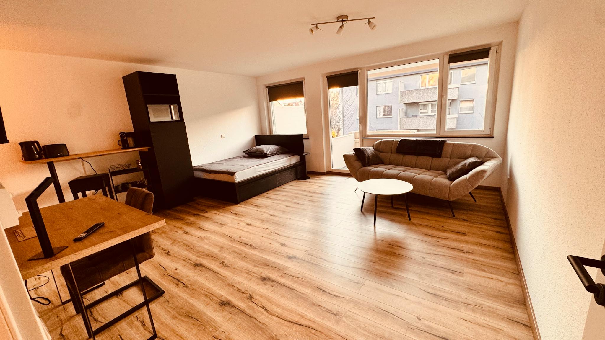  Entire Place  -  Bürriger Weg, Leverkusen  - Gallery -  1