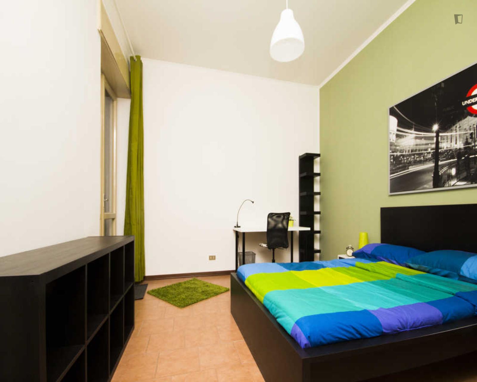 Comfy Double Bedroom Near The California Metro - Comfy double bedroom near the California metro - Gallery - 1