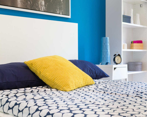 Beautiful double bedroom in Portello