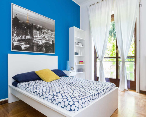 Beautiful double bedroom in Portello