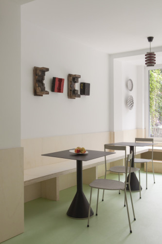 Spacious and Cozy Coliving Retreat with Garden in Chic Ixelles