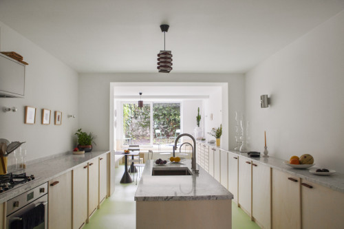 Spacious and Cozy Coliving Retreat with Garden in Chic Ixelles