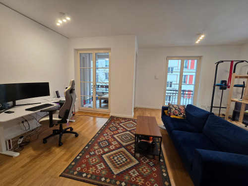 Bright 3-Room Apartment with Balcony in Berlin-Mitte