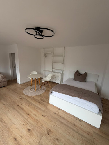 Stilvolle Wohnung nahe Flughafen und Messegelände - Gallery - 11