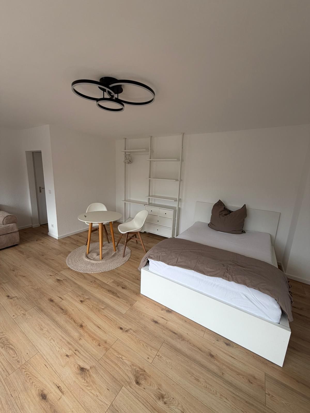  Stilvolle Wohnung Nahe Flughafen Und Messegelände  -  Stilvolle Wohnung nahe Flughafen und Messegelände  - Gallery -  5