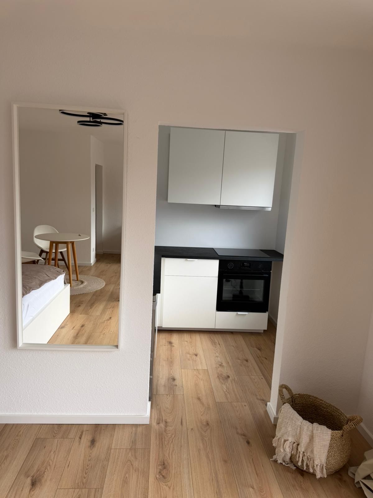  Stilvolle Wohnung Nahe Flughafen Und Messegelände  -  Stilvolle Wohnung nahe Flughafen und Messegelände  - Gallery -  3