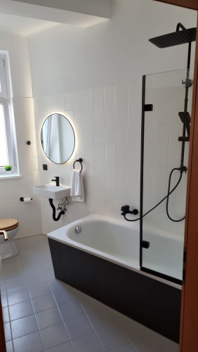 Elegant City Apartment in Damenviertel • Walk Everywhere - Gallery - 31
