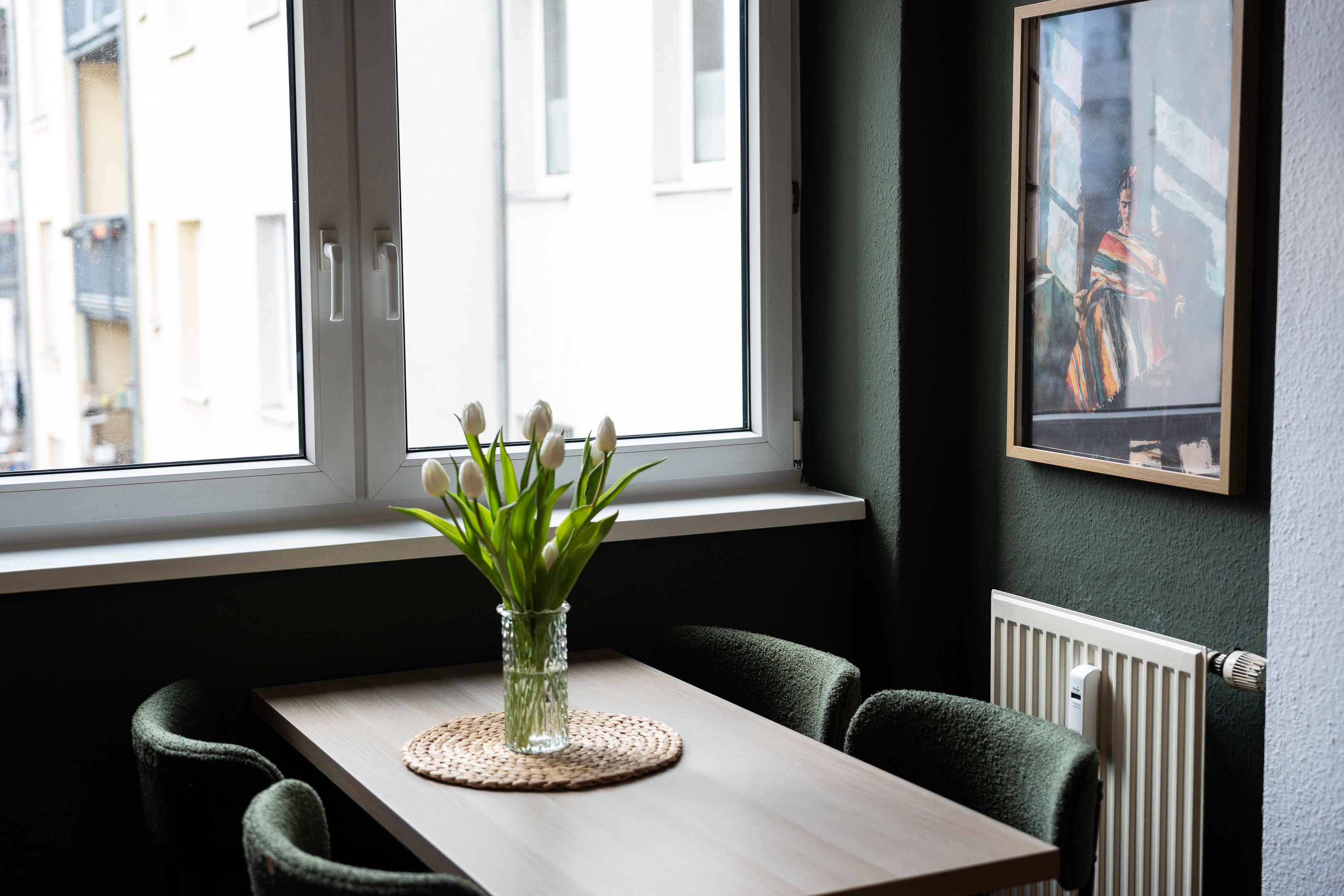 Elegant City Apartment In Damenviertel • Walk Everywhere - Elegant City Apartment in Damenviertel • Walk Everywhere - Gallery - 16