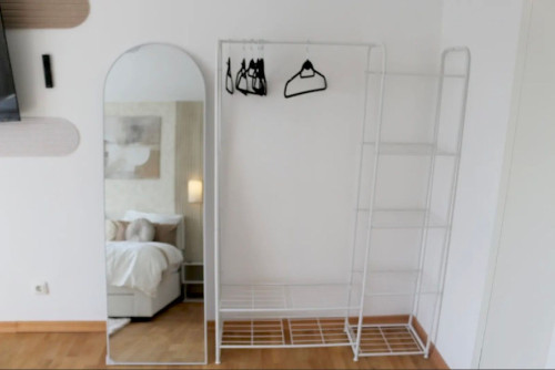 Your Quiet 3-Room Escape in a Busy World - Gallery - 15