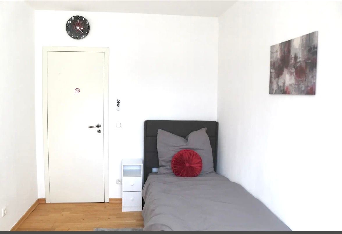 Your Quiet 3-Room Escape In A Busy World - 3