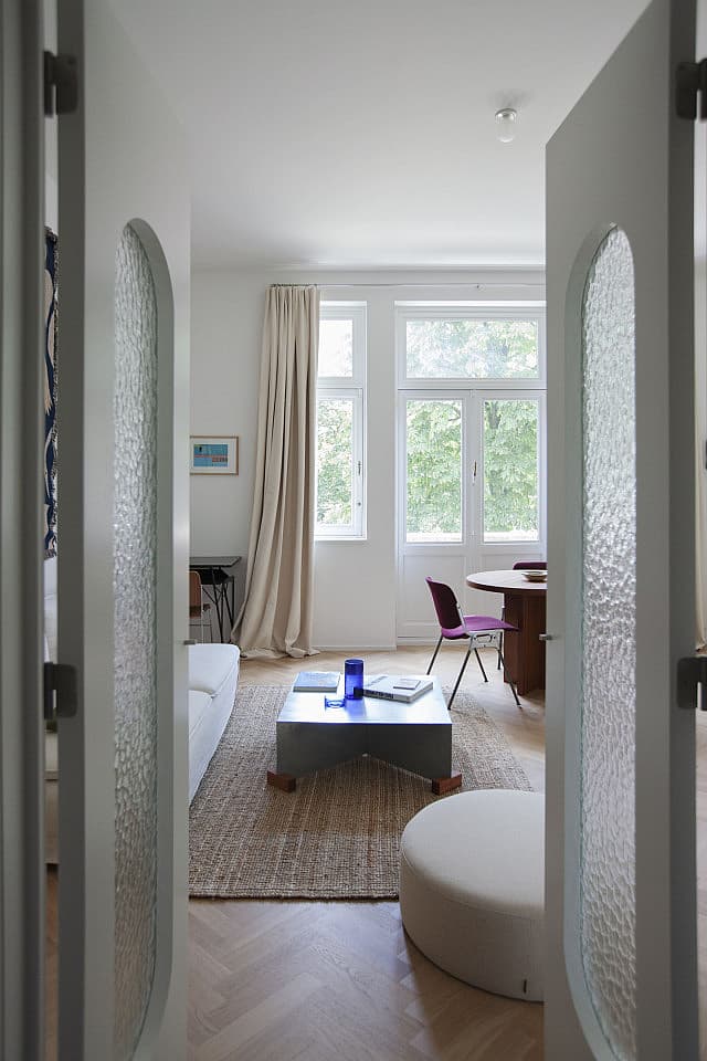 Suite 1 - 10