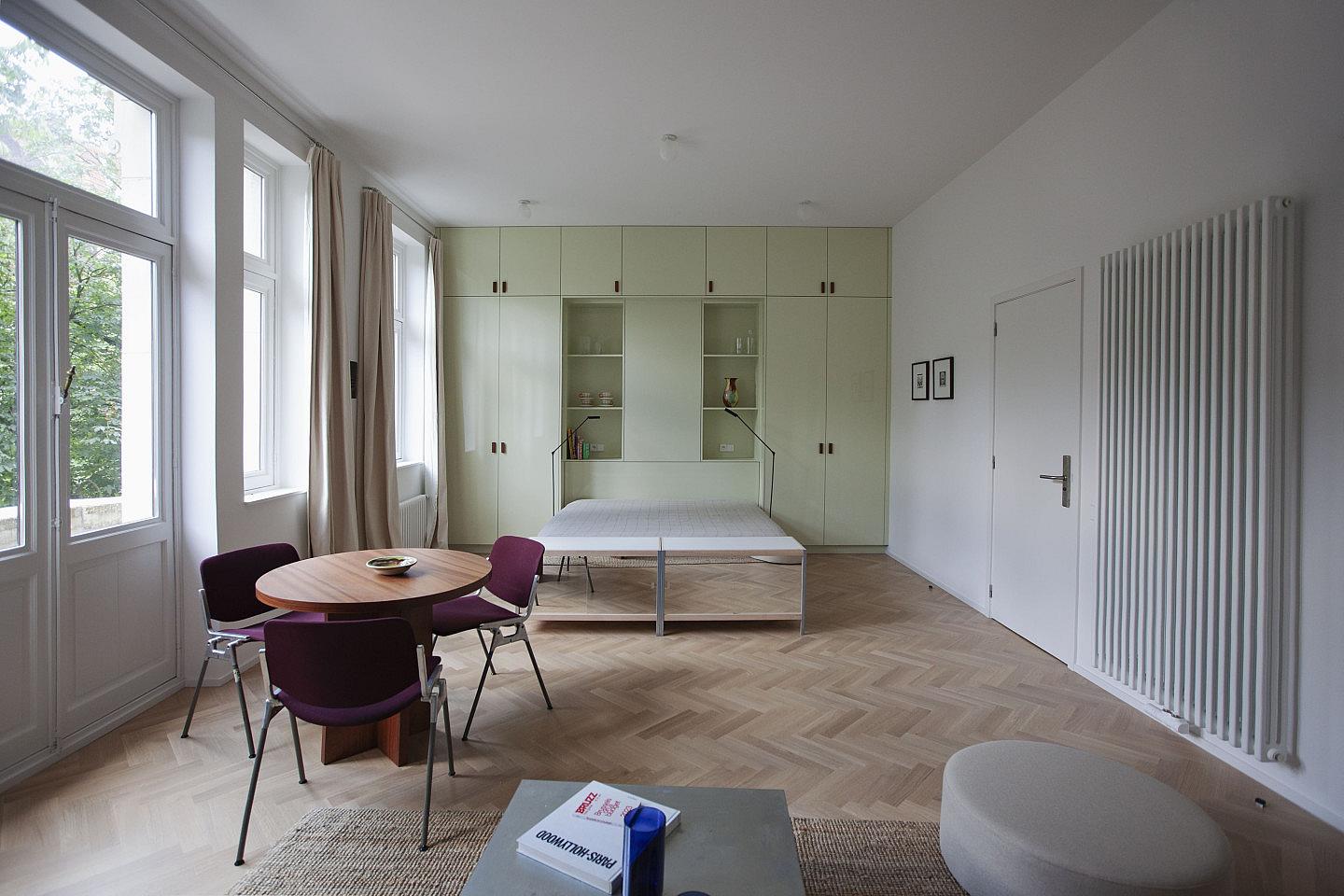 Suite 1 - 32