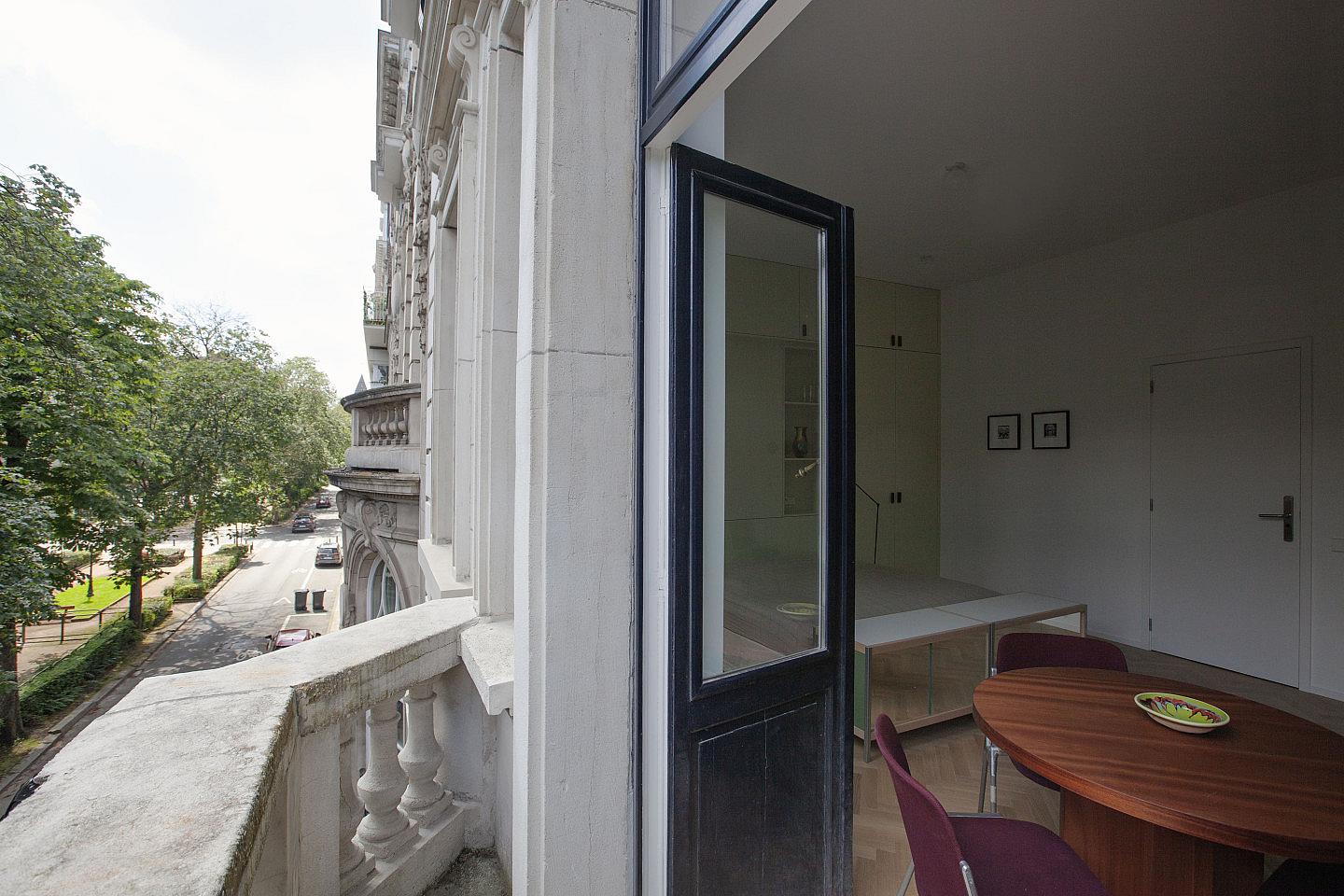 Suite 1 - 28