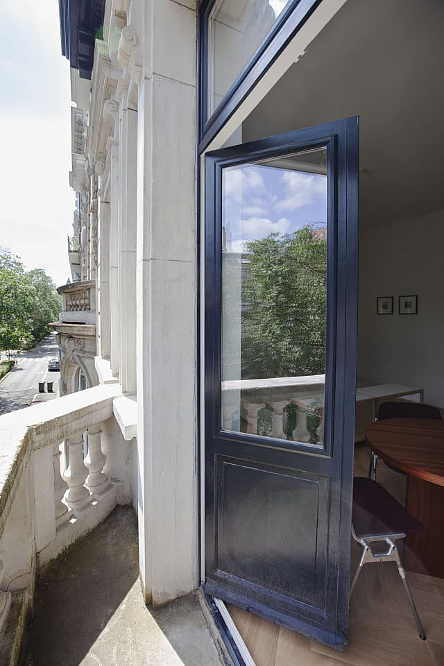 Suite 1 - 27