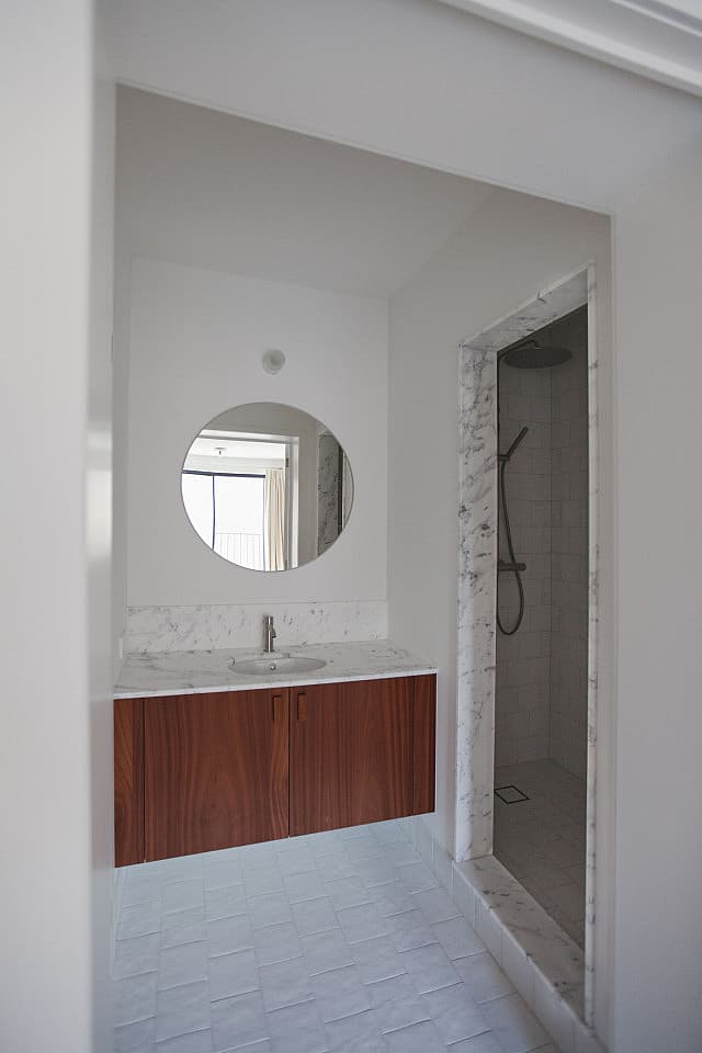 Suite 2 - 31