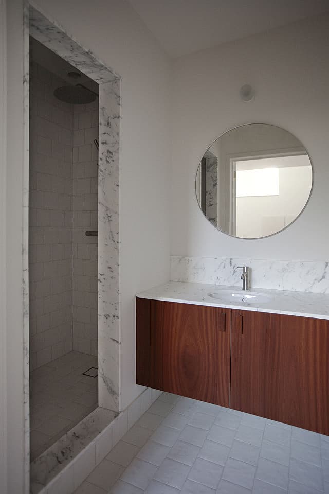 Suite 3 - 18