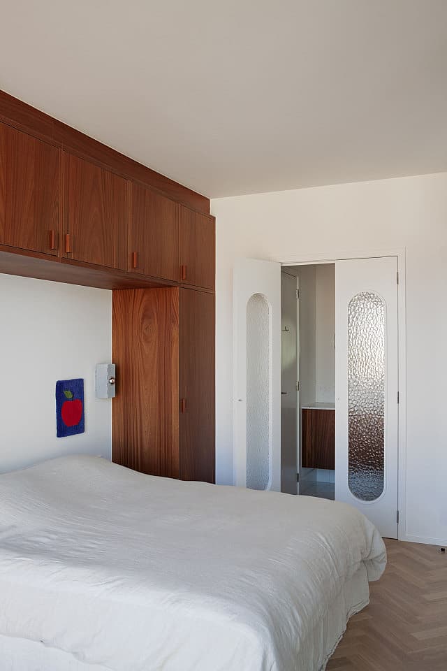 Suite 4 - 22