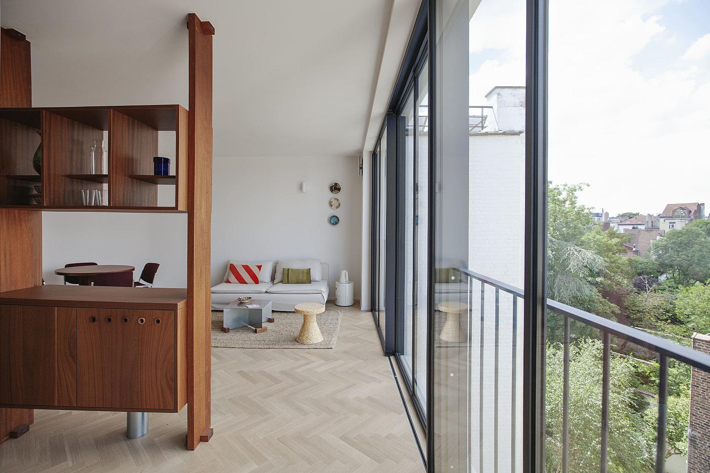 Suite 4 - 15