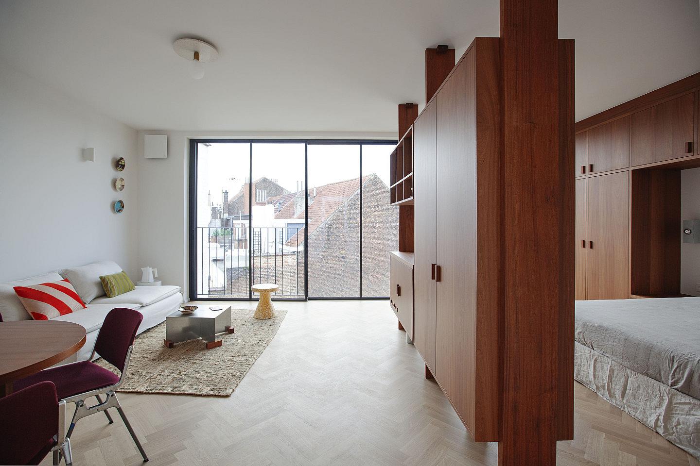 Suite 4 - 45