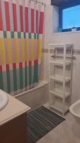 Delightful bedroom in Santo António dos Olivais