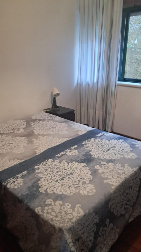 Nice bedroom in Santo António dos Olivais