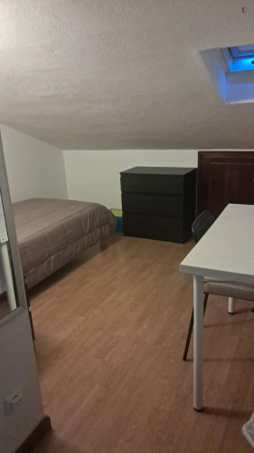 Attractive bedroom in Santo António dos Olivais