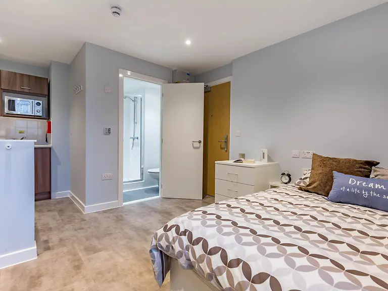5 Bed Premium Studio - Mary Parker House - Gallery - 1