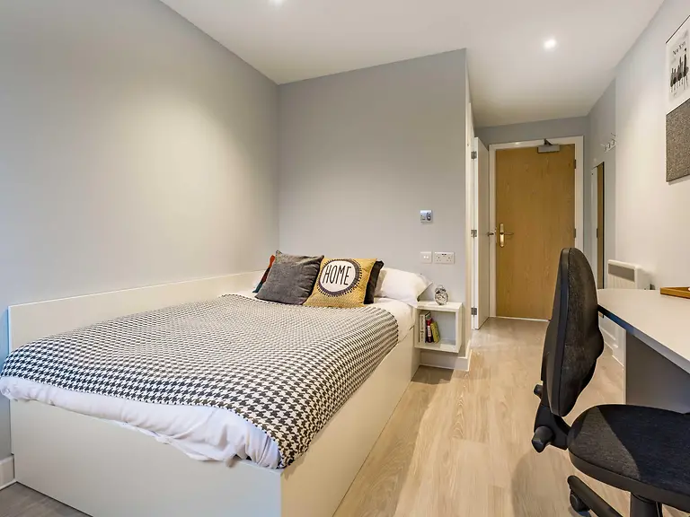 5 Bed Standard En-Suite - Mary Parker House - Gallery - 1