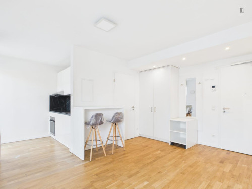 Unfurnished studio next to the Freie Universität Berlin