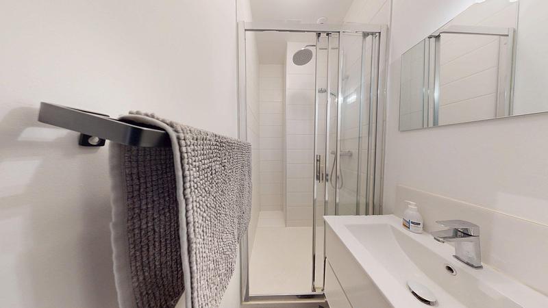  Furnished Shared Apartment  -  Furnished shared apartment of 81.0m2 - €550 - Bordeaux  - Gallery -  7