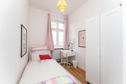 Cool single bedroom in Friedrichshain